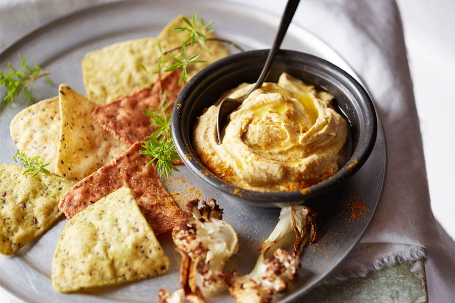 Hummus de coliflor, el snack perfecto y saludable