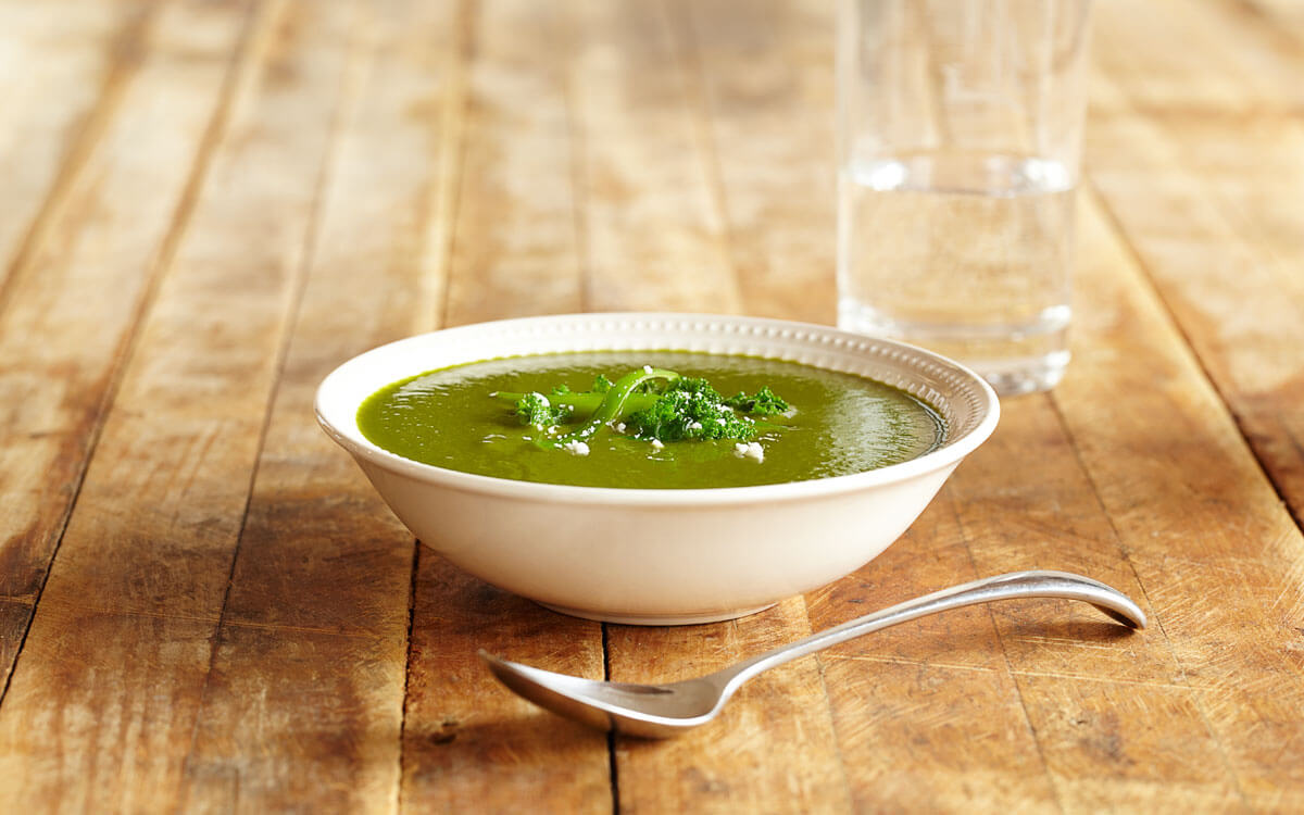 Sopa de kale con caldo de pollo - Recetas Vitamix